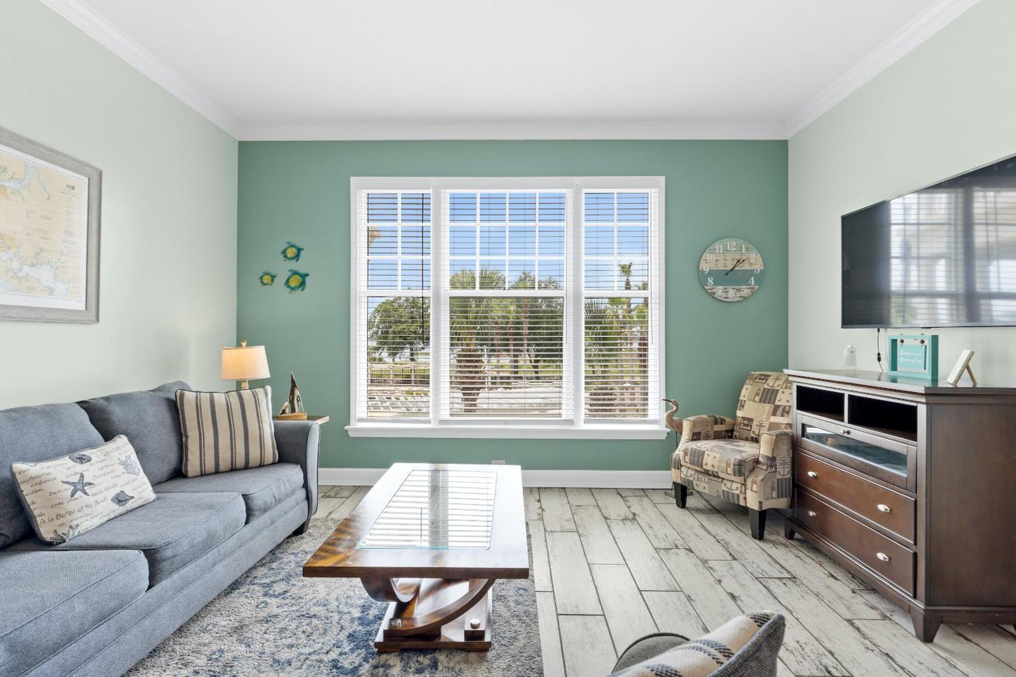 Apartment Reflections By Panhandle Getaways